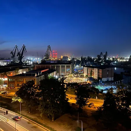 Sunny Crane Гданьск