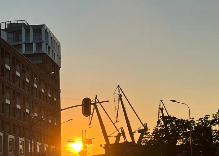 Sunny Crane Apartament *