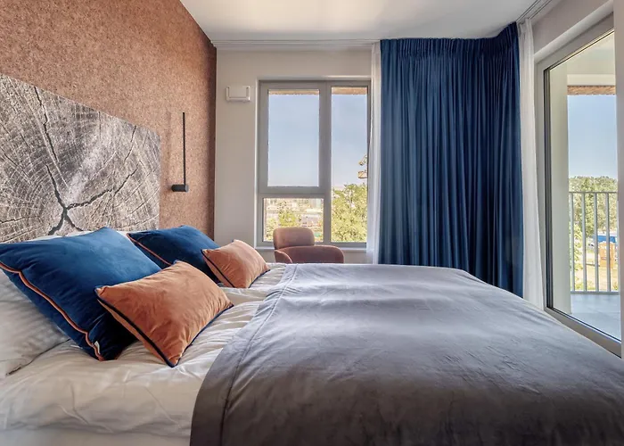 Sunny Crane Apartament